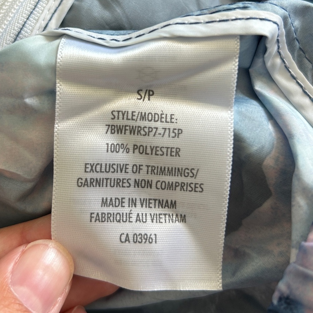 WindRiver packable windbreaker - Picture 5 of 6